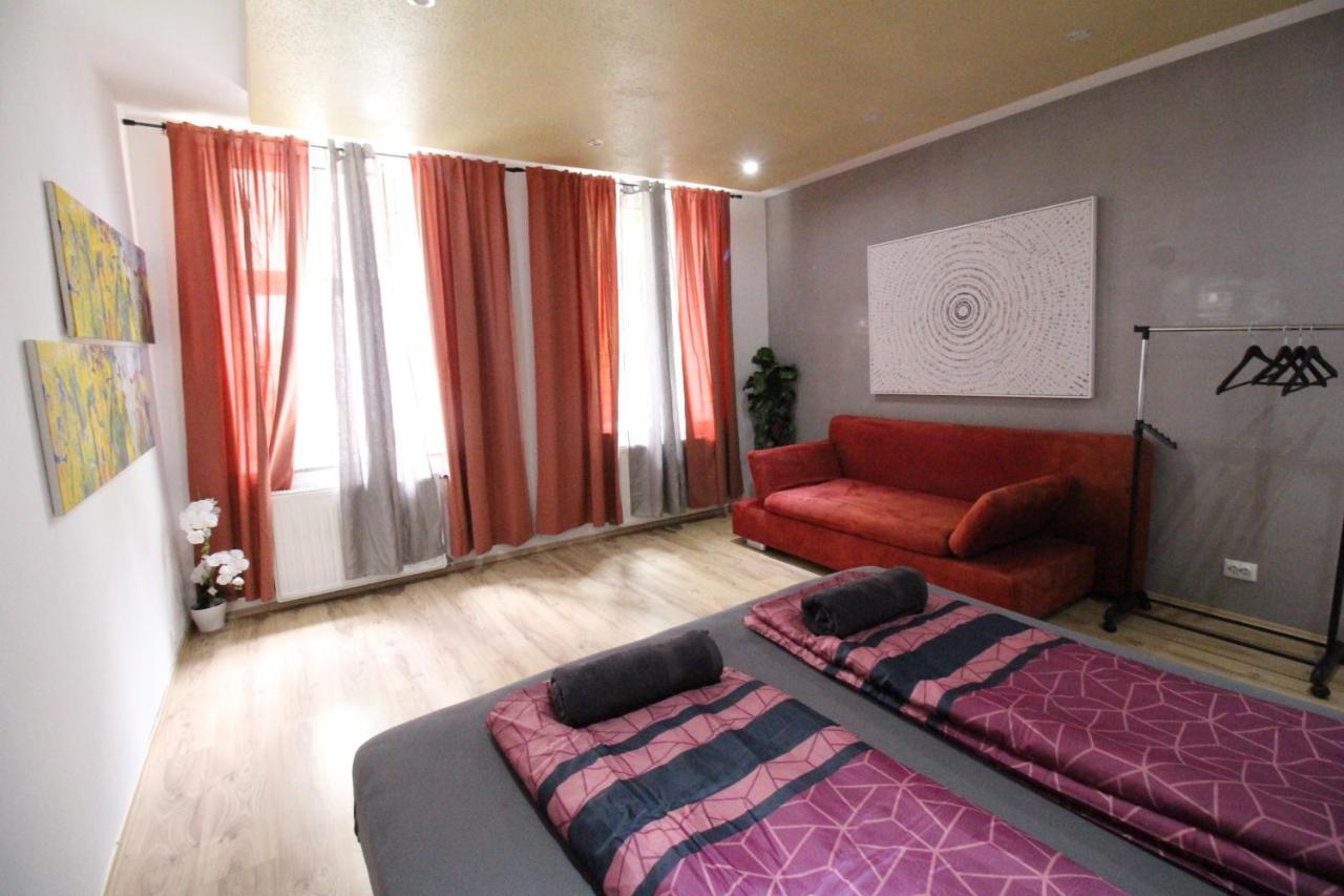 Private Triple Bedroom Rf1 Wina Bagian luar foto